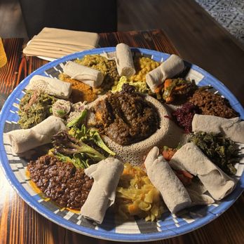 Eatopia Eatery - Digis Ultimate Communal Platter - Ethiopian Near Me - Washington, DC, District of Columbia