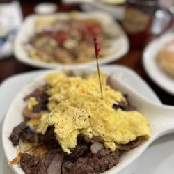 Honey-Jam Cafe - Grilled Marinated Steak Skillet (No Peppers on mine)