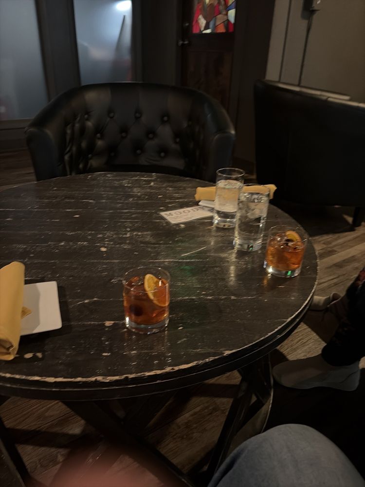 Food from Moody's Lounge