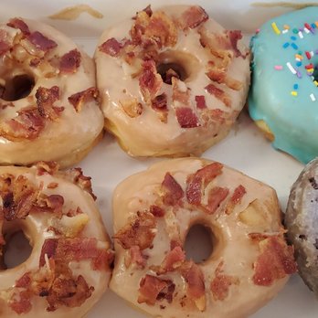 Top Donuts - MAPLE BACON DONUTS!!!!!! - Donuts Near Me - Magnolia, Texas