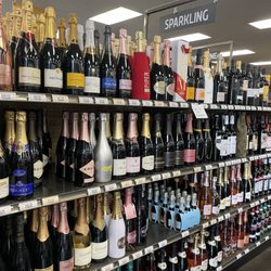 Cedar Hills Liquor