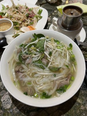 Pho Tay Ho by null