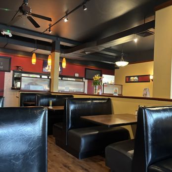 Pizza Mia - Manchester - Dining area - Pizza Near Me - Manchester, Connecticut Pizza Mia - Manchester - Dining area - Pizza Near Me - Manchester, Connecticut