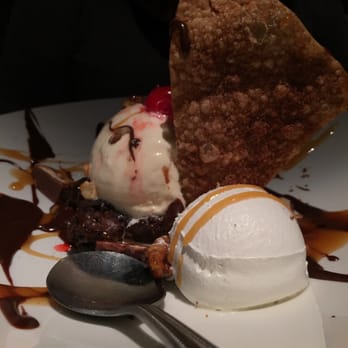 Houlihan's - Bars Near Me - Upper Arlington, Ohio