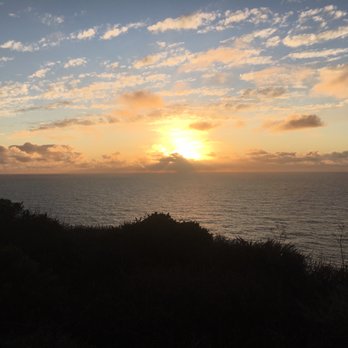 Devil's Slide Coastal Trail - sun set from the looking point - Hiking Near Me - Pacifica, California
