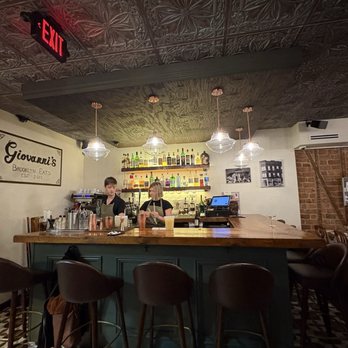 Giovanni's Brooklyn Eats - Beautiful bar in the back - Italian Near Me - Brooklyn, New York Giovanni's Brooklyn Eats - Beautiful bar in the back - Italian Near Me - Brooklyn, New York