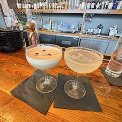 Francis Bar - Espresso martini and Lemon drop