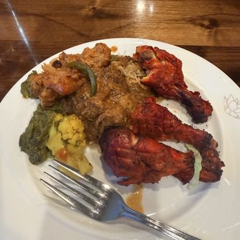 India Oven Sacramento - First round buffet assortment - Indian Near Me - Sacramento, California