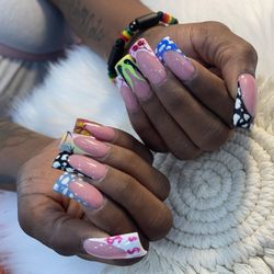Bora Nails & Lashes