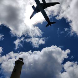 Ninini Lighthouse - The plane over the lighthouse!