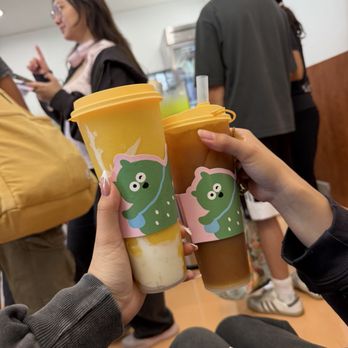 Owly Tea & Crepe - mango sticky rice smoothie & smashed lime black tea - Bubble Tea Near Me - Irvine, California