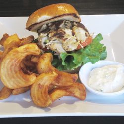 Cori's Modern Kitchen & Bar - Crab Cake Sandwich