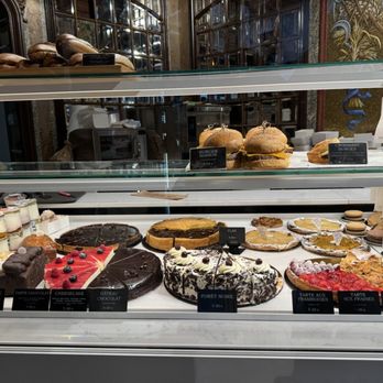 Boulangerie Laurent B - Bakeries Near Me - Paris, 75 Boulangerie Laurent B - Bakeries Near Me - Paris, 75