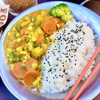 Sing NYC - Vegetables Over Rice With Malaysia Style Curry Sauce - Chinese Near Me - New York, New York