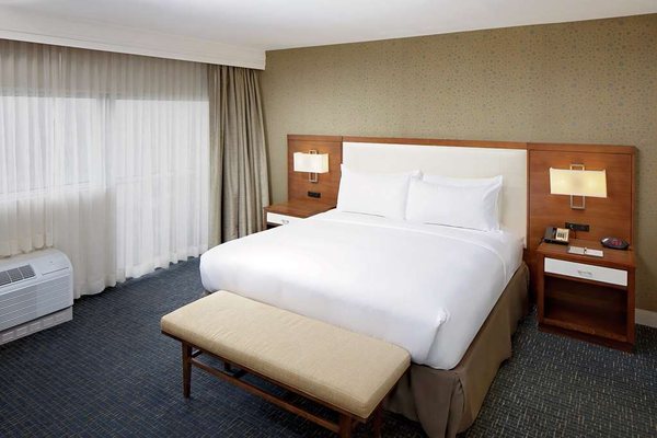 DoubleTree by Hilton Hotel South Bend by null