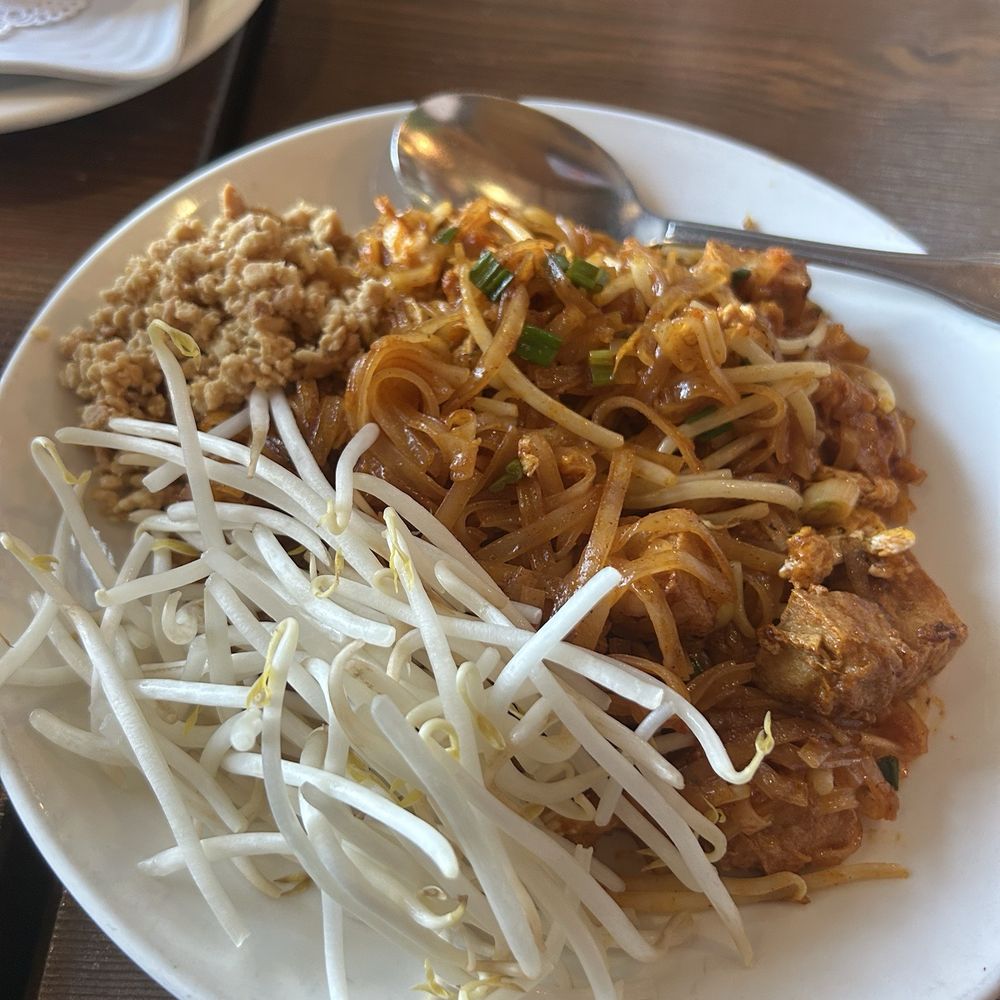 Thaitwist - Pad Thai - Thai Near Me - Chino Hills, California Thaitwist - Pad Thai - Thai Near Me - Chino Hills, California