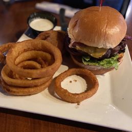 Tide Burger w/Bacon and Onion Rings
