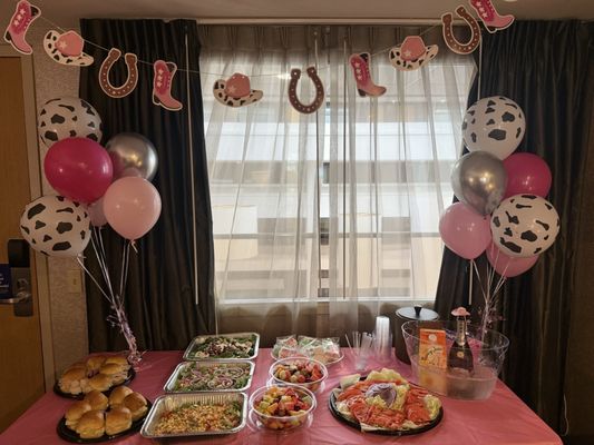 Manhattan in the Desert by null