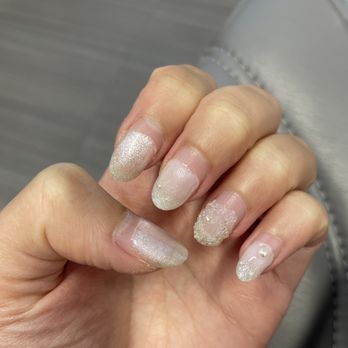 Diamond Nails - 1 month later - Nail Salons Near Me - Fullerton, California Diamond Nails - 1 month later - Nail Salons Near Me - Fullerton, California