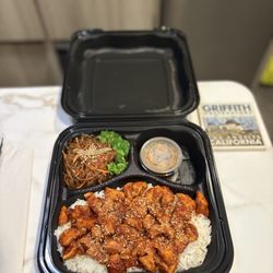 Bowl House - Spicy garlic sesame chicken