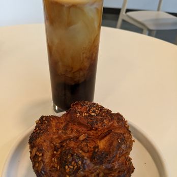 Blue Bottle Coffee - The Hub - Coffee & Tea Near Me - San Francisco, California Blue Bottle Coffee - The Hub - Coffee & Tea Near Me - San Francisco, California