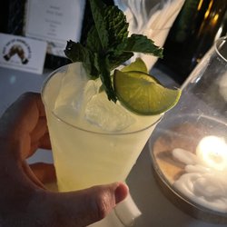 Put ‘Em Up Mobile Bar