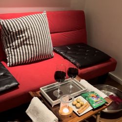 Frais Spa - The couple package ... cheap wine expired snacks