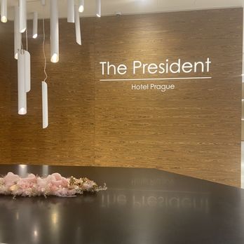 Hotel President - The Front Desk - Hotels Near Me - Prague, Puerto Rico