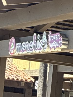 Menchie's Frozen Yogurt by null