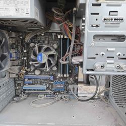Poor computer that has had no maintenance since it was put together in 2014.