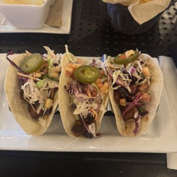 Cedar Door Patio Bar & Grill - Pork belly tacos - American Near Me - Austin, Texas Cedar Door Patio Bar & Grill - Pork belly tacos - American Near Me - Austin, Texas