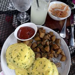 Eggs Benedict! Eggs Benedict!