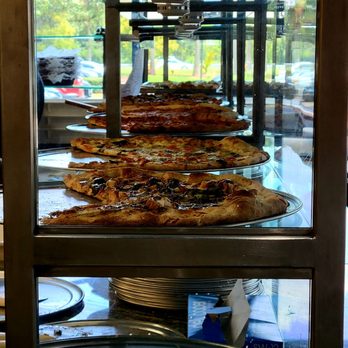 900 Degrees New York Pizza - Aug 2021: Pic 2 of 2-- Pizza by the Slice - Pizza Near Me - Wesley Chapel, Florida