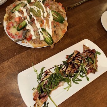 AGAVE Restaurant & Lounge - Nachos and proscuitto flatbread - Lounges Near Me - Santa Fe, New Mexico AGAVE Restaurant & Lounge - Nachos and proscuitto flatbread - Lounges Near Me - Santa Fe, New Mexico