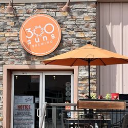 300 Suns Brewing - Exterior