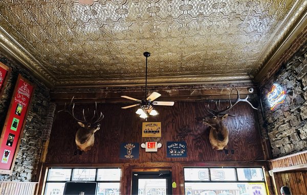 Buglin' Bull Restaurant and Sports Bar by null