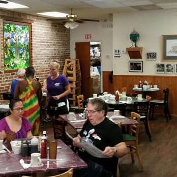 Clary's Cafe - The dining area - Breakfast & Brunch Near Me - Savannah, Georgia