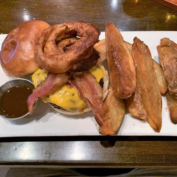 Taphouse Grille - Steakhouse Burger - New American Near Me - Hackettstown, New Jersey