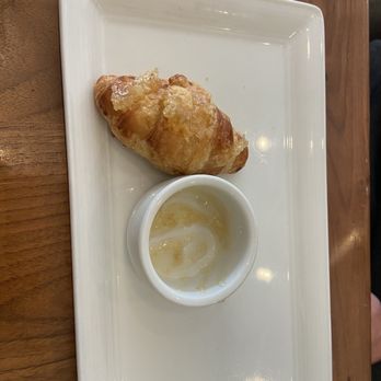 Bella Cafe and Grille - Croissant and fresh honey - Beer, Wine & Spirits Near Me - Lexington, Kentucky