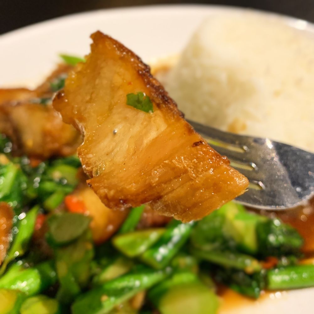 Salween Thai - Kana Mu Crob - Thai Near Me - Omaha, Nebraska Salween Thai - Kana Mu Crob - Thai Near Me - Omaha, Nebraska
