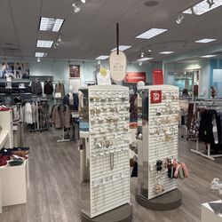 Maurices - Store is clean and well organized!