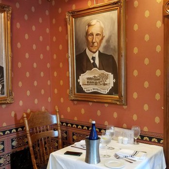 Rose Villa Southern Table & Bar - our in door table - Southern Near Me - Ormond Beach, Florida