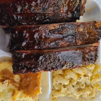 Detroit BBQ Company - Rib dinner- 1/2 slab - Food Trucks Near Me - Ferndale, Michigan