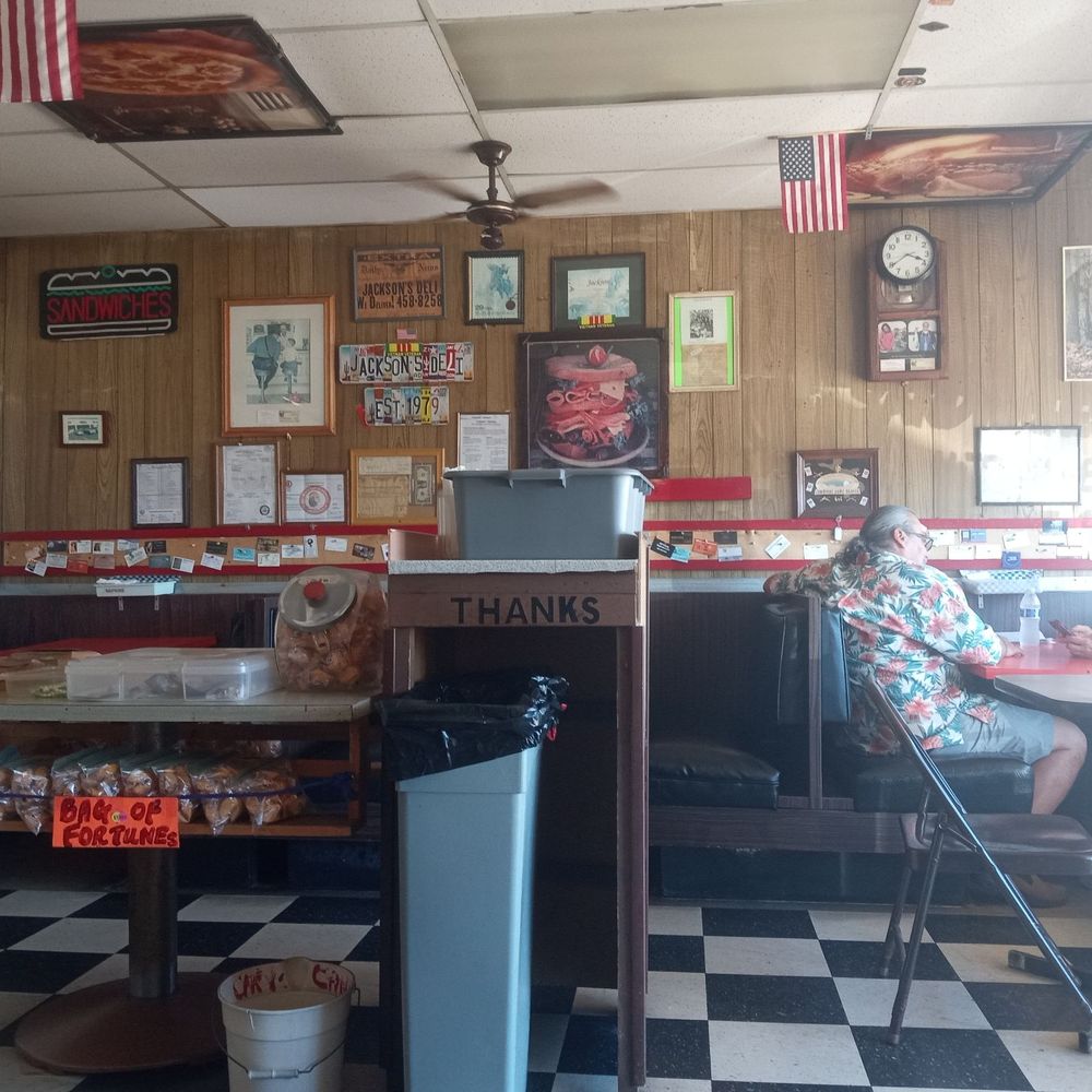 Jackson's Deli and Restaurant - Inside - Delis Near Me - Sierra Vista, Arizona