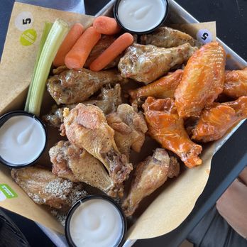 Buffalo Wild Wings - Wings - Chicken Wings Near Me - Riverdale, Utah Buffalo Wild Wings - Wings - Chicken Wings Near Me - Riverdale, Utah