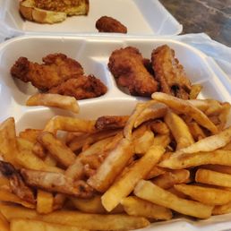 This doesn't make any sense! this restaurant trys to feed you stuff that your dog would choke on. I was here on mothers day! This doesn't make any sense! this restaurant trys to feed you stuff that your dog would choke on. I was here on mothers day!