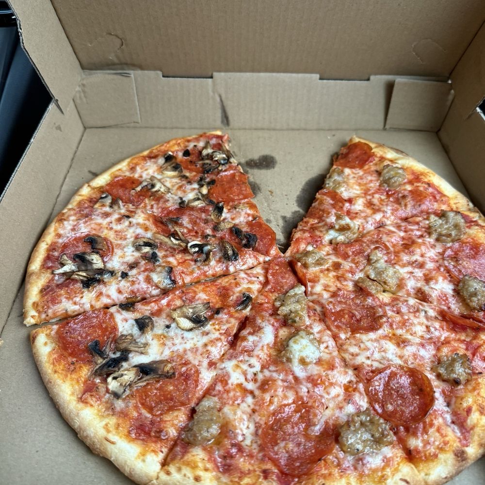 Ray's Pizza - Pepperoni mushroom slice - Pizza Near Me - Irvine, California Ray's Pizza - Pepperoni mushroom slice - Pizza Near Me - Irvine, California