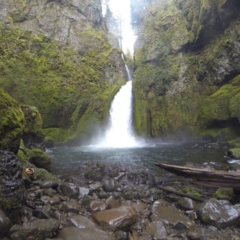 Wahclella Falls Hike - Wahclella Falls - Hiking Near Me - Bonneville, Oregon Wahclella Falls Hike - Wahclella Falls - Hiking Near Me - Bonneville, Oregon