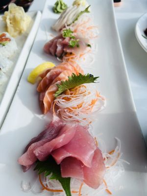 Sansu Sushi and Cocktails by null