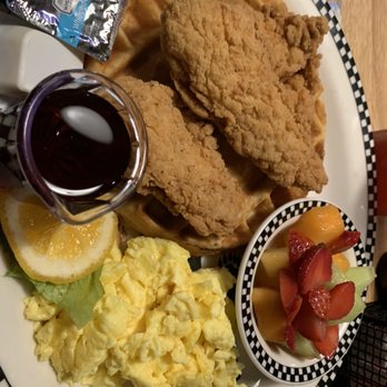 Black Bear Diner - Yreka - Chicken and waffles for dinner - Diners Near Me - Yreka, California